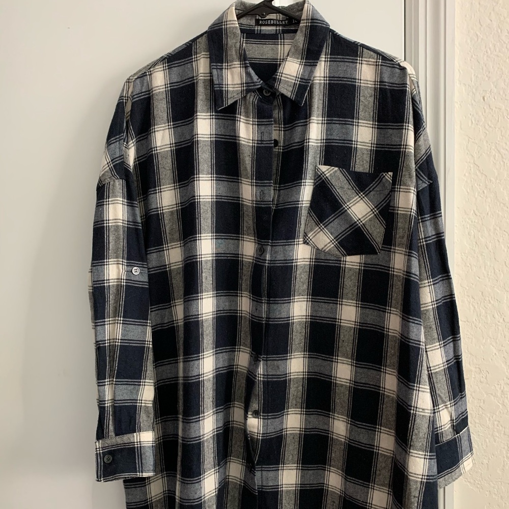Black and Gray loose plaid tee